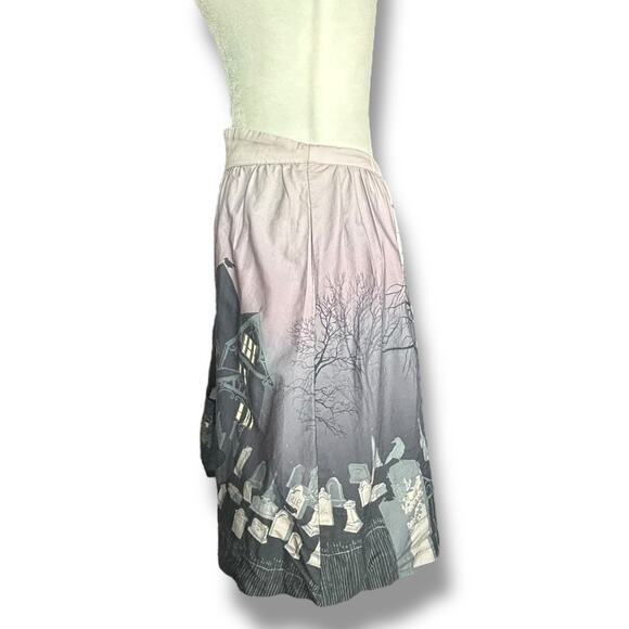 ModCloth Haunted House Halloween Skirt M
Spooky Graveyard Cotton Lined Medium - Picture 5 of 15